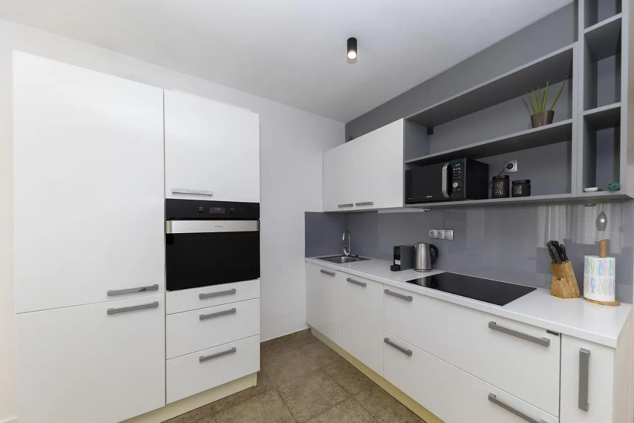Apartment Alan Zara