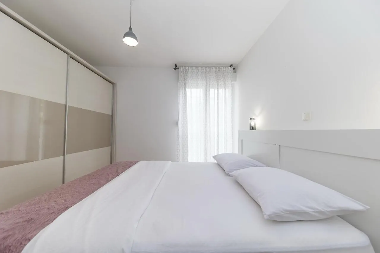 Apartment Alan Zara