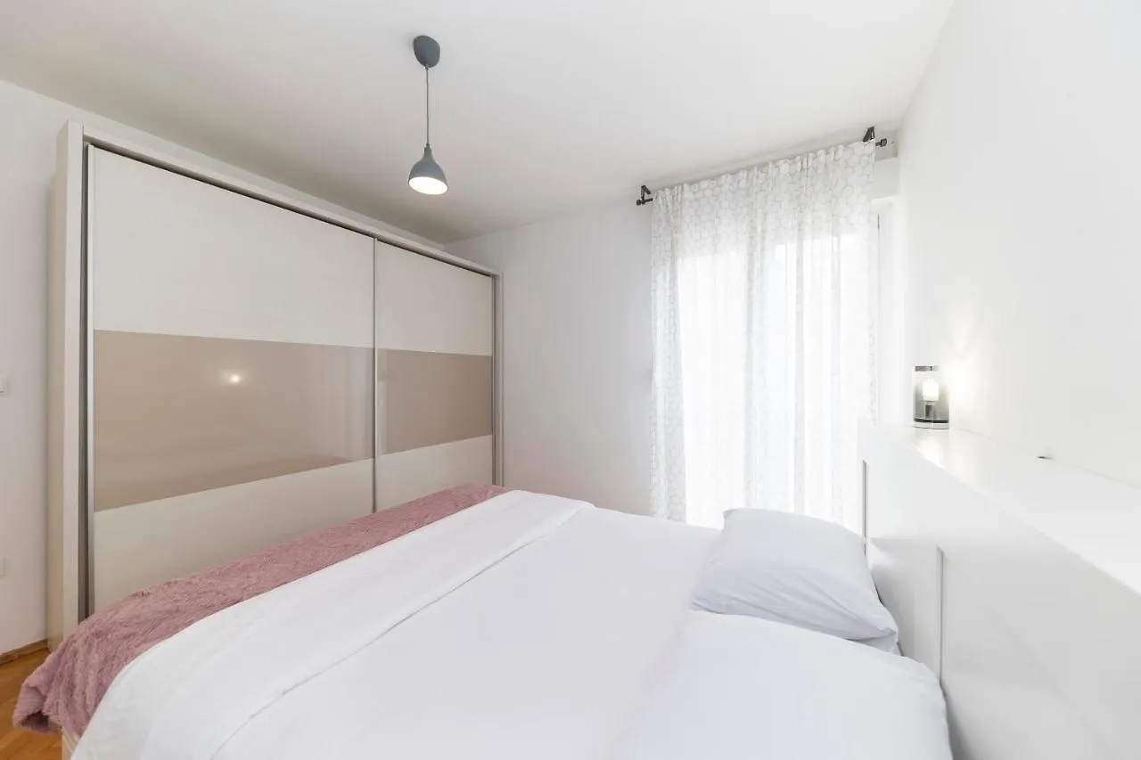 Apartment Alan Zara